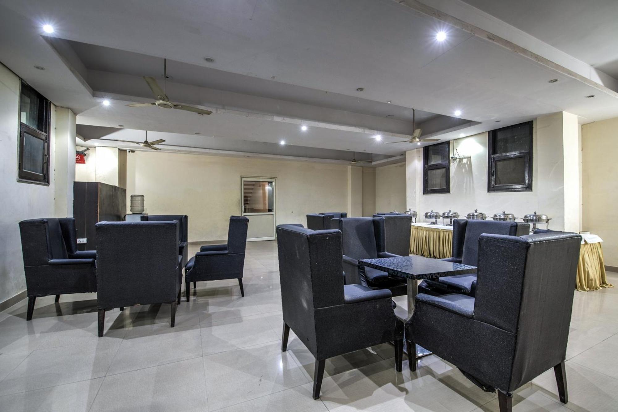 Hotel O Crosswinds Residency Indirapuram Exterior foto