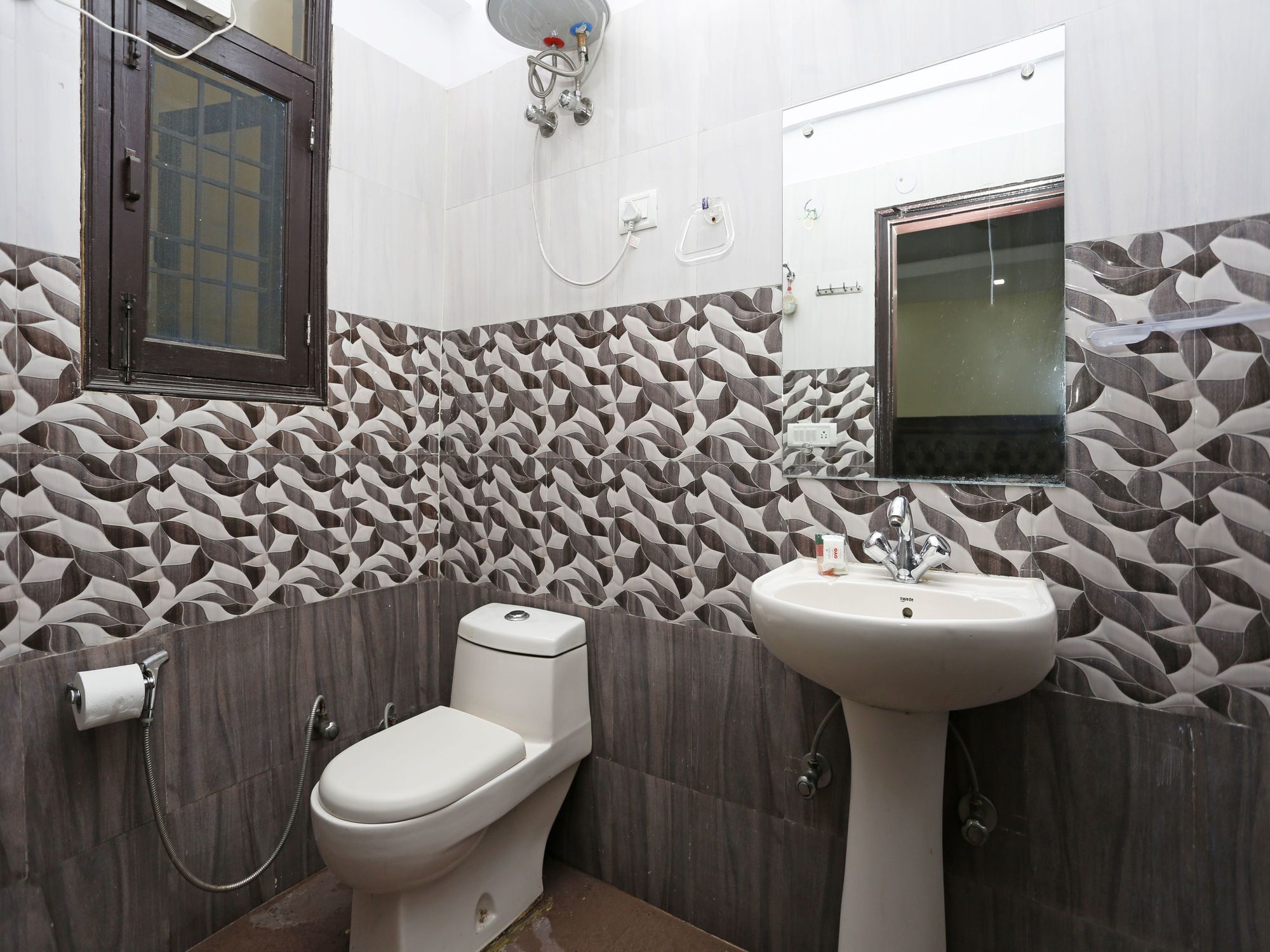 Hotel O Crosswinds Residency Indirapuram Exterior foto